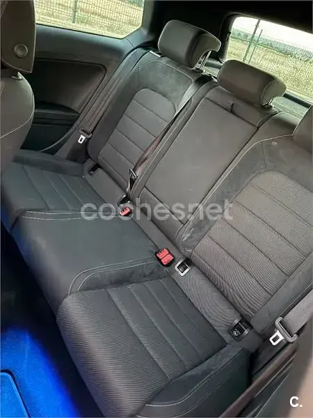 Usado VW Golf VII R 310 CV (228 kW) 2017 Negro Berlina