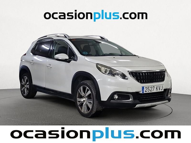 Usado Peugeot 2008 Allure 130 CV (95 kW) 2019 Blanco SUV