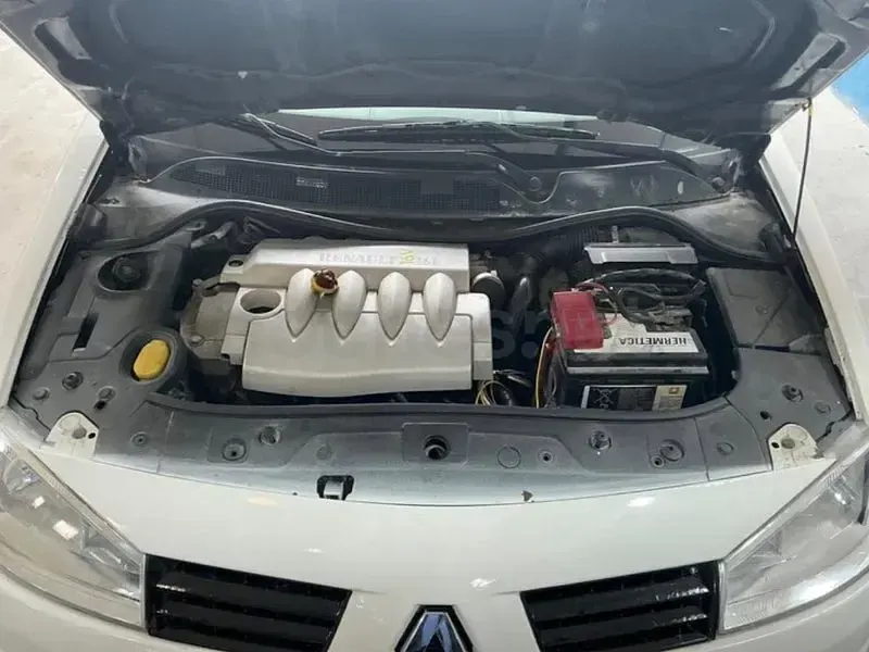 Usado Renault Mégane Cabriolet Dynamique 115 CV (84 kW) 2005 Blanco Descapotable