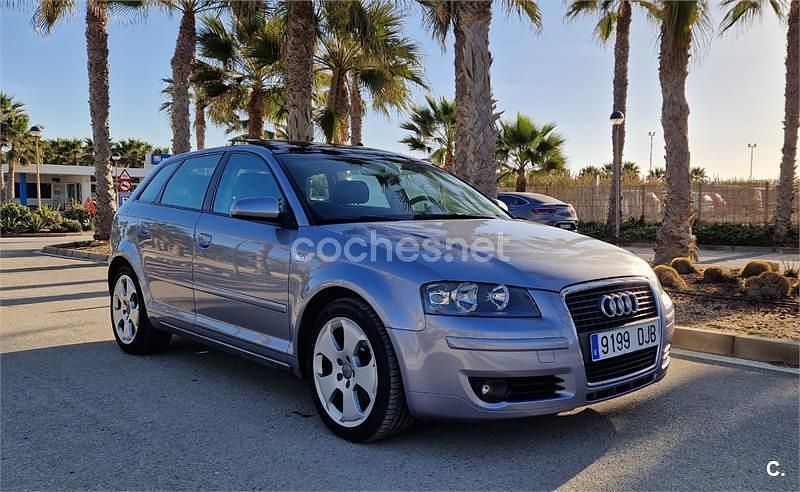 Gris / plata Usado 2005 Audi A3 Sportback Ambiente Berlina | 6150 € (Precio justo) - Imagen 1/4