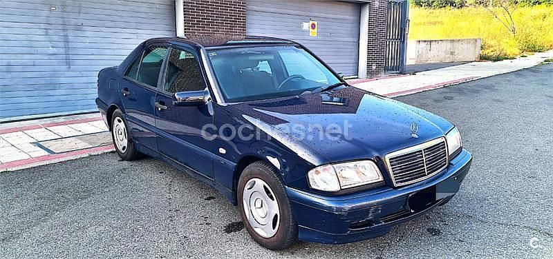 Azul Usado 2000 Mercedes C220 Classic Berlina | 2800 € (Precio justo) - Imagen 1/4