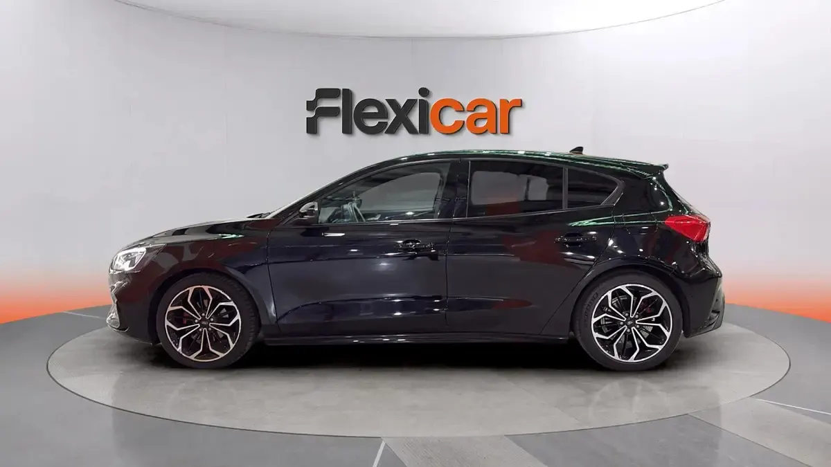 Usado Ford Focus ST-Line X 155 CV (114 kW) 2022 Negro Berlina