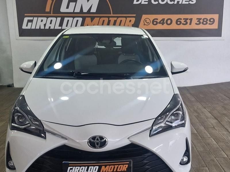 Usado Toyota Yaris Business Edition 69 CV (50 kW) 2019 Blanco Berlina