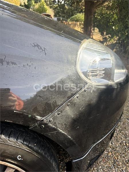 Usado Fiat Punto Dynamic 60 CV (44 kW) 2006 Negro Berlina