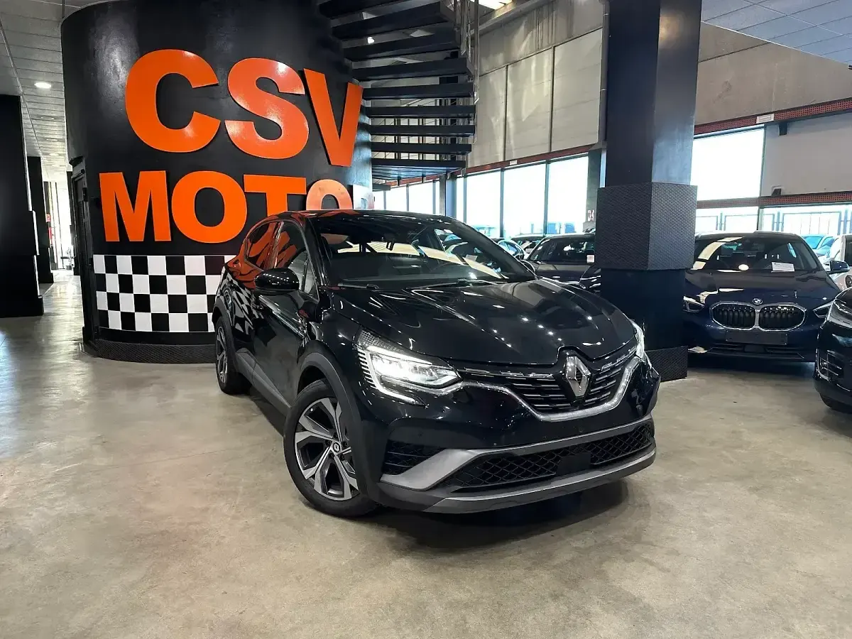 Usado Renault Captur RS Line 160 CV (117 kW) 2022 Negro SUV