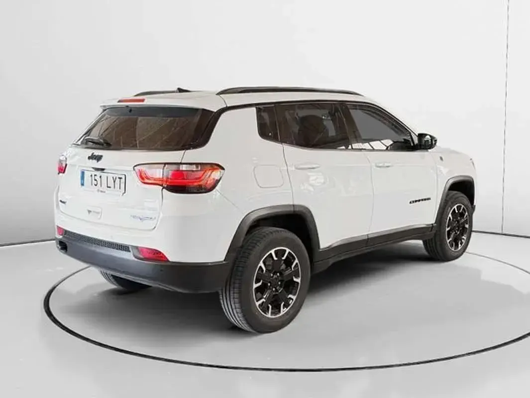 Usado Jeep Compass Trailhawk 241 CV (177 kW) 2022 Blanco SUV