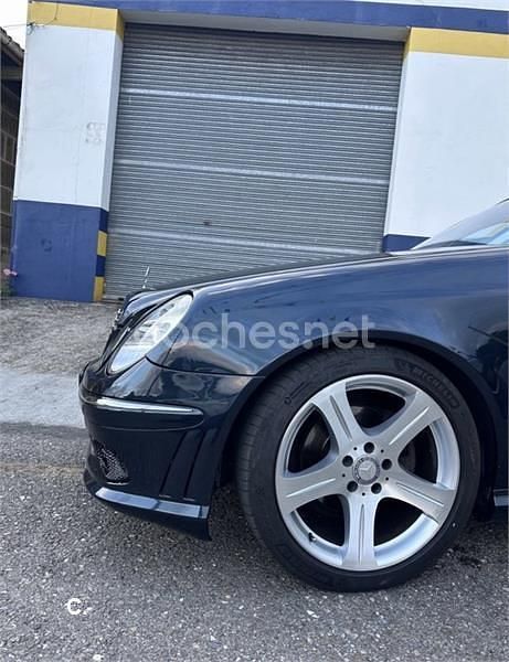 Usado Mercedes E320 Avantgarde 204 CV (150 kW) 2004 Azul Berlina