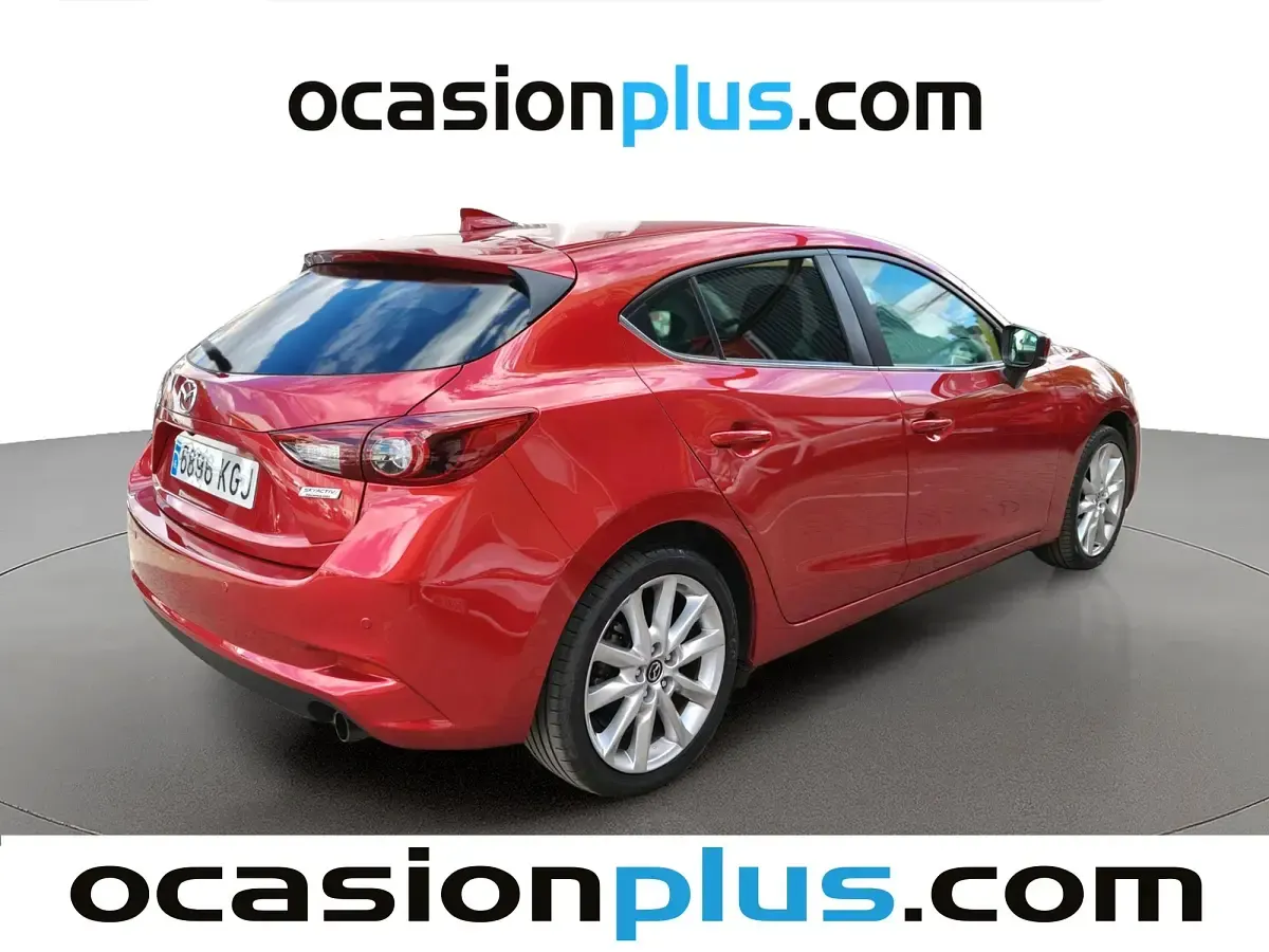Usado Mazda 3 Edition 120 CV (88 kW) 2017 Rojo Utilitario