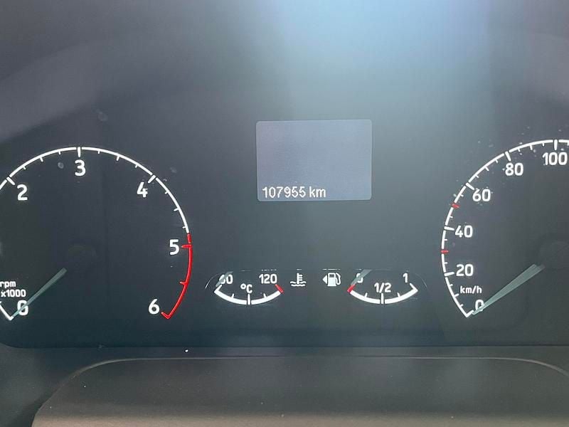 Usado Ford Transit Custom Trend 105 CV (77 kW) 2019 Blanca Monovolumen