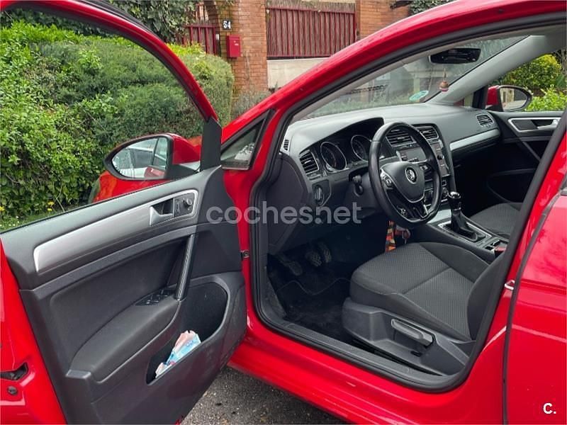 Usado VW Golf VII 115 CV (84 kW) 2019 Rojo Berlina