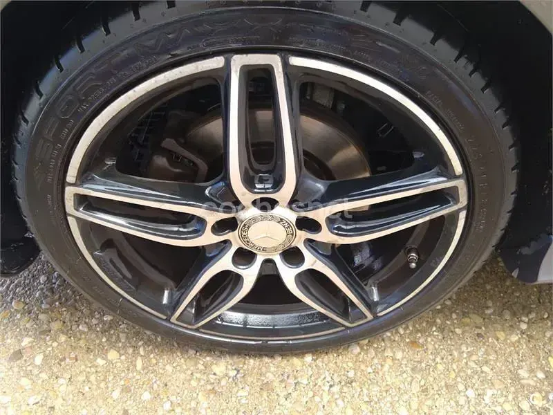 Usado Mercedes CLA250e Shooting Brake 218 CV (160 kW) 2017 Gris / plata Familiar