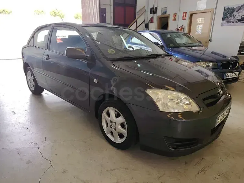 Usado Toyota Corolla Luna 116 CV (85 kW) 2006 Gris / plata Berlina