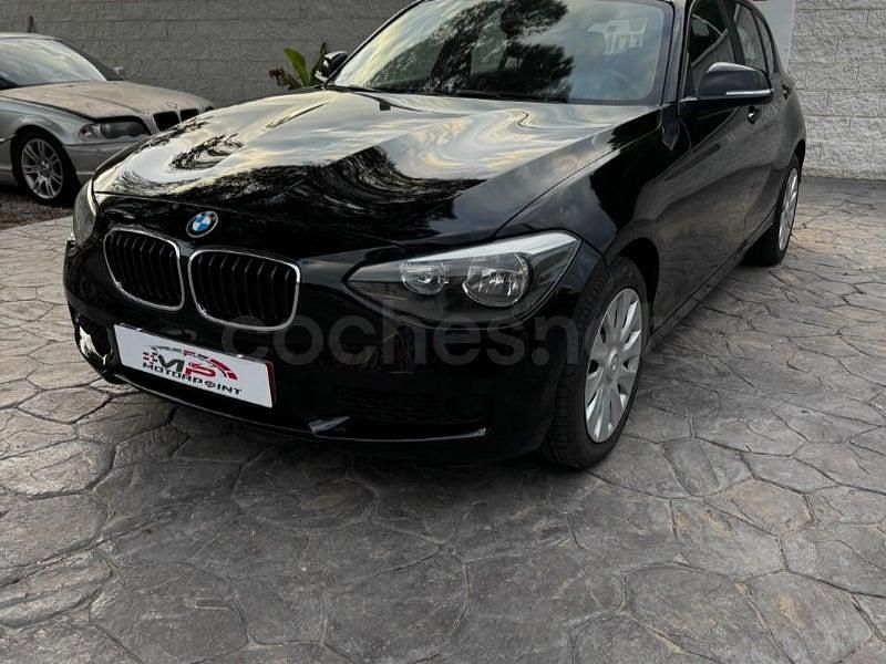 Usado BMW 114 Comfort Edition 102 CV (75 kW) 2012 Rojo Utilitario