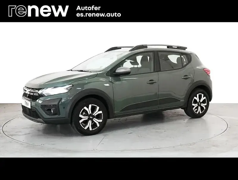 Usado Dacia Sandero Expression 110 CV (80 kW) 2023 Verde Berlina