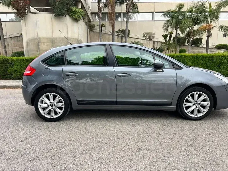 Usado Citroën C4 90 CV (66 kW) 2010 Gris / plata Berlina