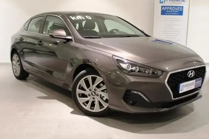 Gris/plata Usado 2023 Hyundai i30 | 21.990 € (Un poco caro) - Imagen 1/4