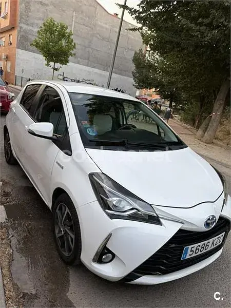 Usado Toyota C-HR Advance 122 CV (89 kW) 2019 Blanco SUV