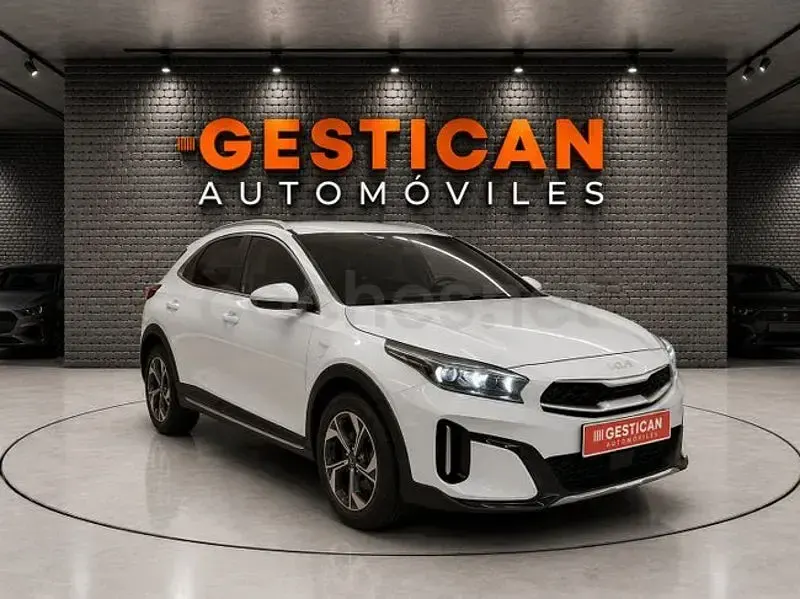 Usado Kia XCeed 120 CV (88 kW) 2023 Blanco SUV