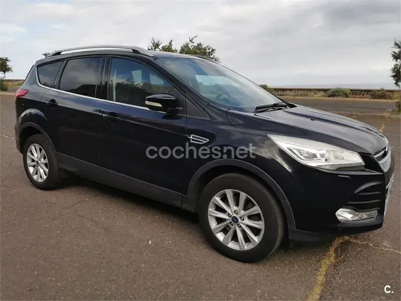 Begagnad Ford Kuga Titanium 120 HK (88 kW) 2016 Svart SUV