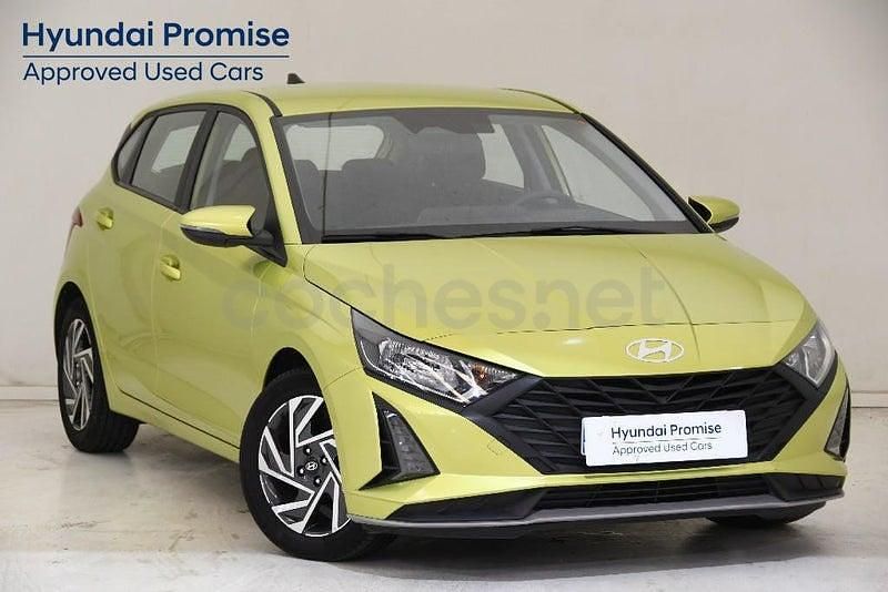 Usado Hyundai i20 84 CV (61 kW) 2024 Verde Utilitario