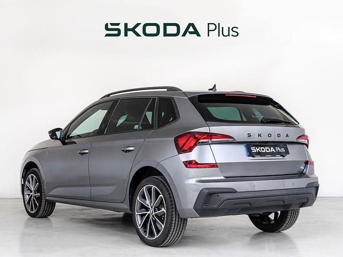 Usado Skoda Kamiq Sport 115 CV (84 kW) 2025 Gris SUV