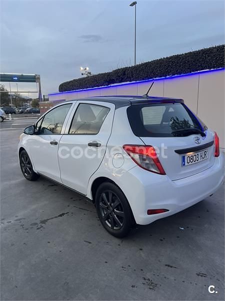 Blanco Usado 2012 Toyota Yaris Live Berlina | 7200 € (Precio justo) - Imagen 1/2