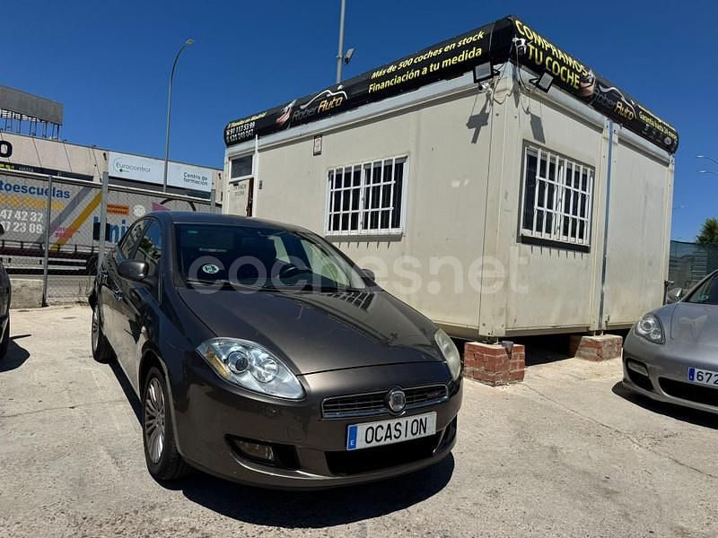 Gris / plata Usado 2007 Fiat Bravo Dynamic Utilitario | 3399 € (Precio justo) - Imagen 1/4