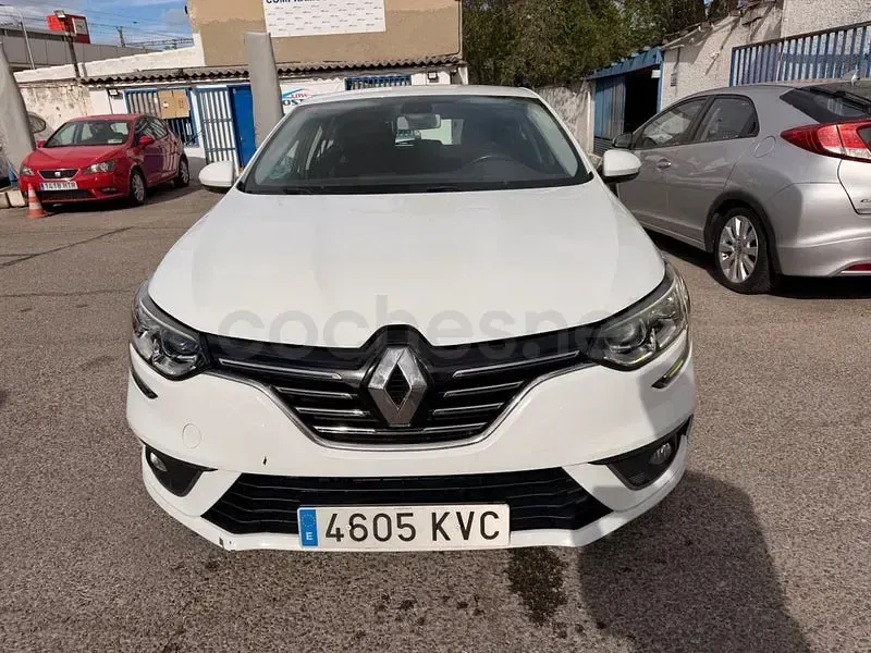 Usado Renault Mégane LIMITED 115 CV (84 kW) 2019 Blanco Berlina
