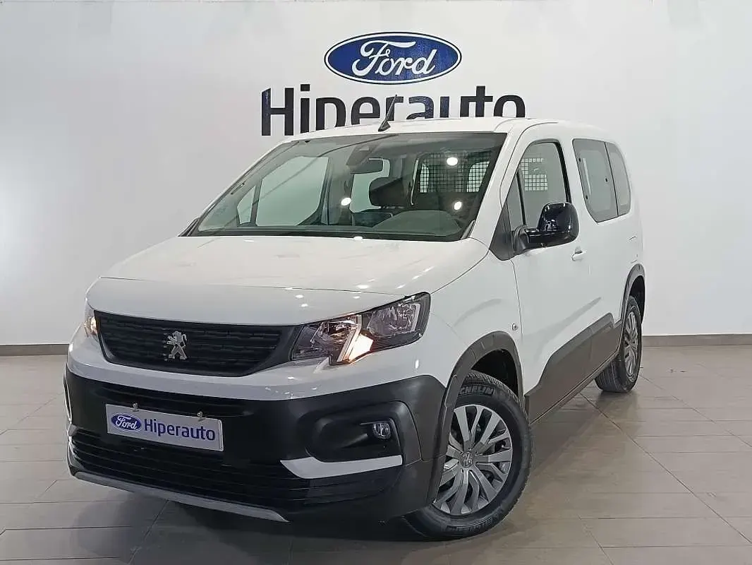Usado Peugeot Rifter Business-Line 102 CV (75 kW) 2023 Blanco Monovolumen