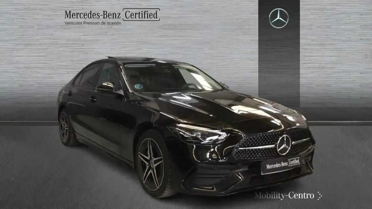 Usado Mercedes C220 197 CV (144 kW) 2025 Negro obsidiana Berlina