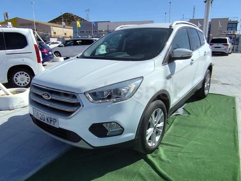 Usado Ford Kuga Titanium 150 CV (110 kW) 2019 Blanco SUV