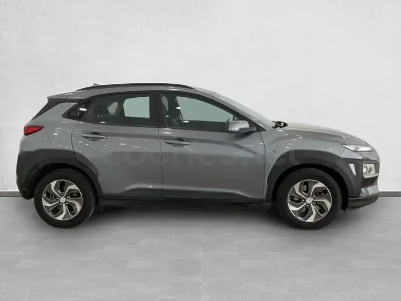 Usado Hyundai Kona 141 CV (103 kW) 2020 Gris / plata SUV