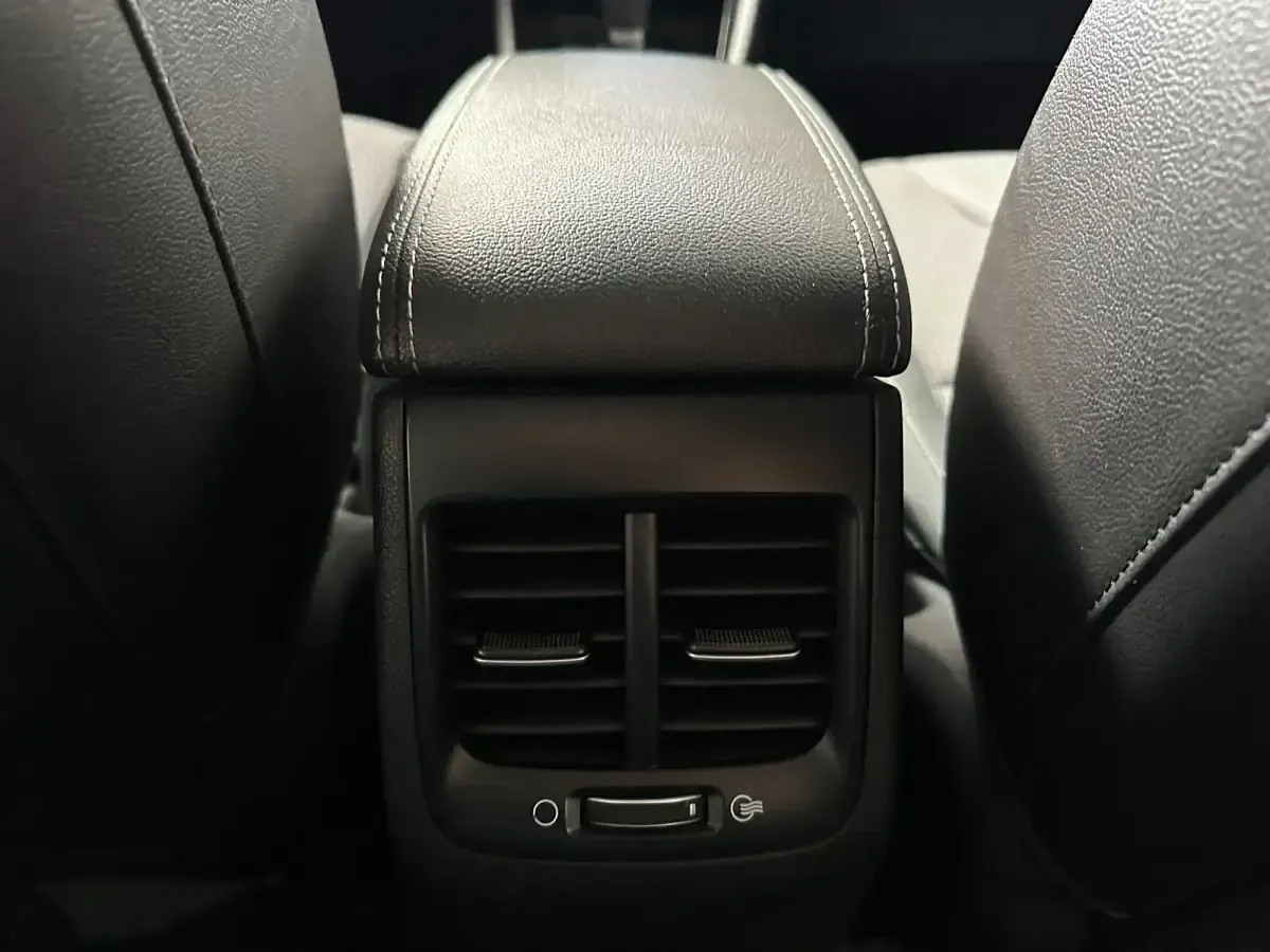 Usado Kia Niro 141 CV (103 kW) 2018 Azul SUV