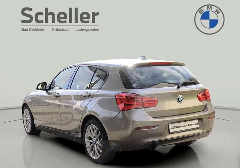 Usado BMW 118 Sport Line 136 CV (100 kW) 2016 Gris Utilitario