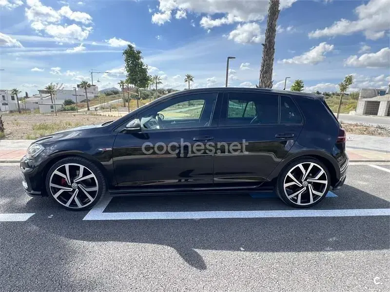 Usado VW Golf VII GTI 230 CV (169 kW) 2017 Negro Berlina