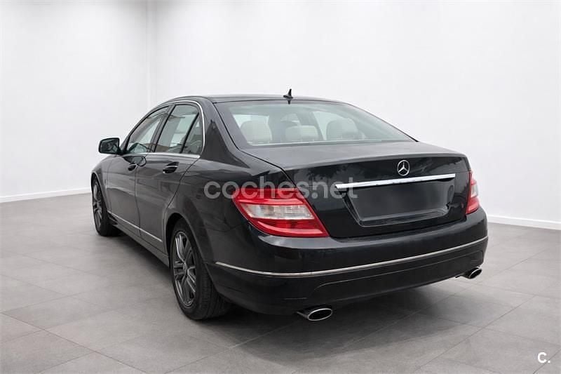 Usado Mercedes C230 Elegance 204 CV (150 kW) 2008 Negro Berlina