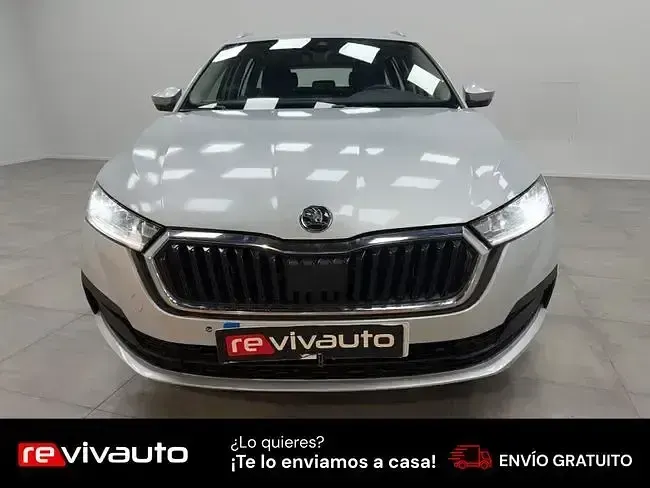 Usado Skoda Octavia Ambition 150 CV (110 kW) 2021 Gris Familiar