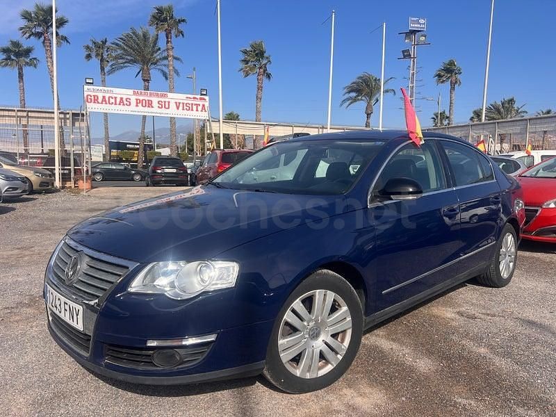 Usado VW Passat Highline 170 CV (125 kW) 2007 Azul Berlina