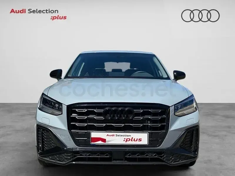 Usado Audi Q2 S-Line 150 CV (110 kW) 2023 Gris / plata SUV