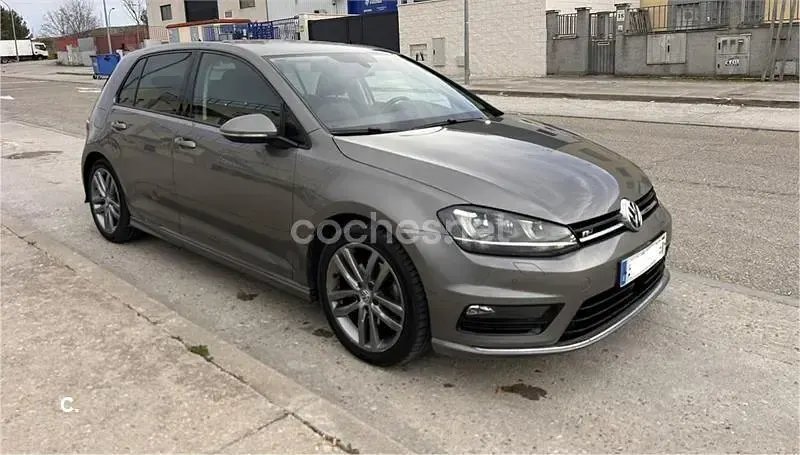 Usado VW Golf VII Sportline 150 CV (110 kW) 2015 Gris / plata Berlina