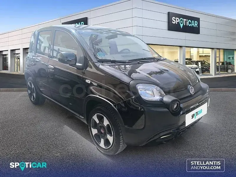 Usado Fiat Panda Cross Cross 70 CV (51 kW) 2022 Gris / plata Utilitario
