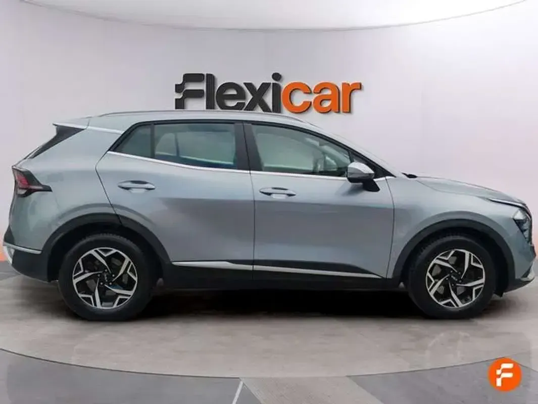 Usado Kia Sportage 136 CV (100 kW) 2023 Gris SUV
