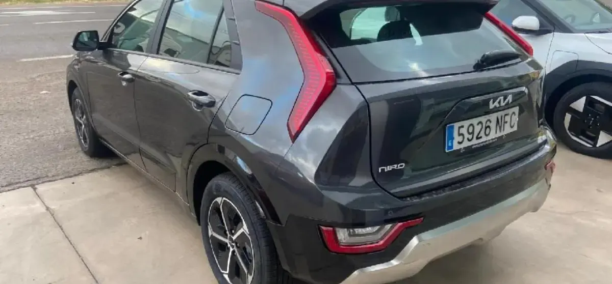 Nuevo Kia Niro 129 CV (94 kW) 2025 Interstellar gray c SUV