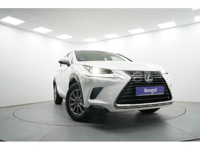 Blanco Usado 2018 Lexus NX300h SUV | 24.499 € (Super precio) - Imagen 1/4