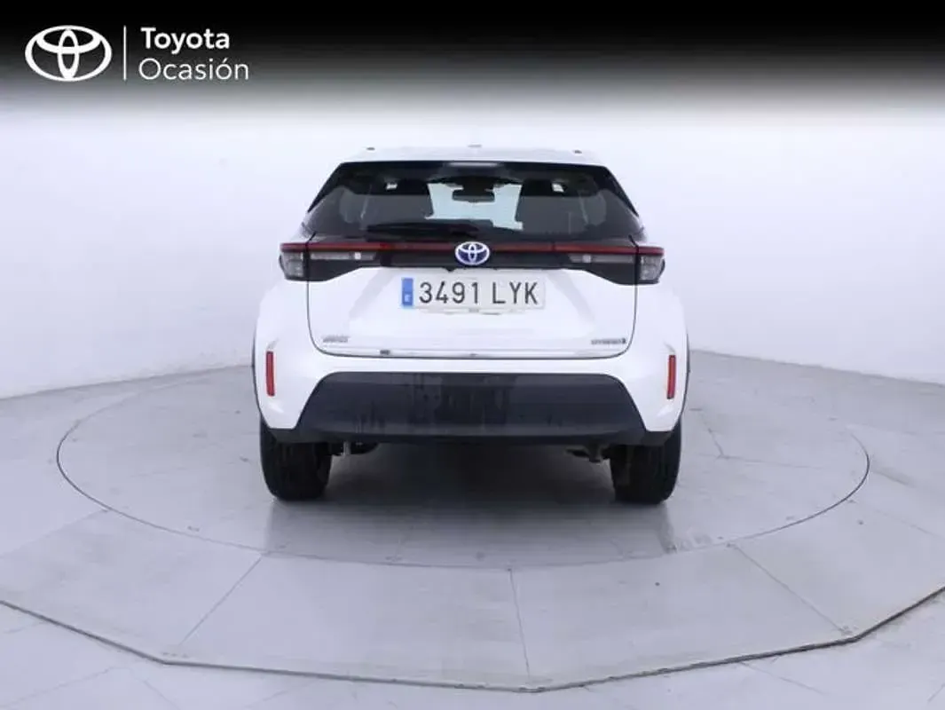 Usado Toyota Yaris Cross Active 116 CV (85 kW) 2022 Blanco SUV