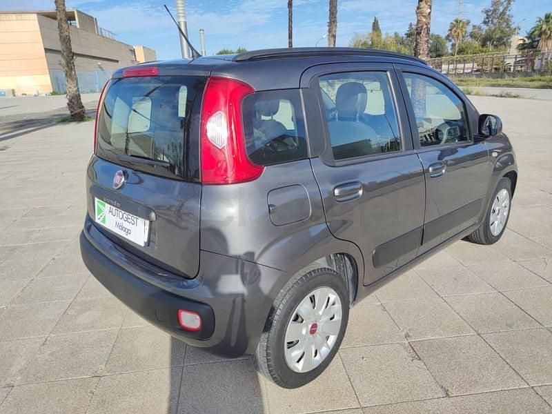 Usado Fiat Panda Lounge 69 HP (50 kW) 2018 Cinzento Citadino