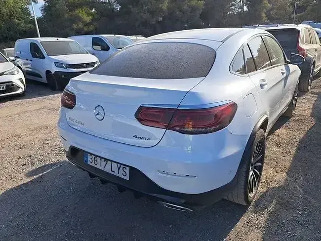 Usado Mercedes GLC220 194 CV (142 kW) 2022 Blanco SUV