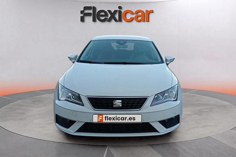 Usado Seat Leon Style 115 CV (84 kW) 2019 Blanco Berlina