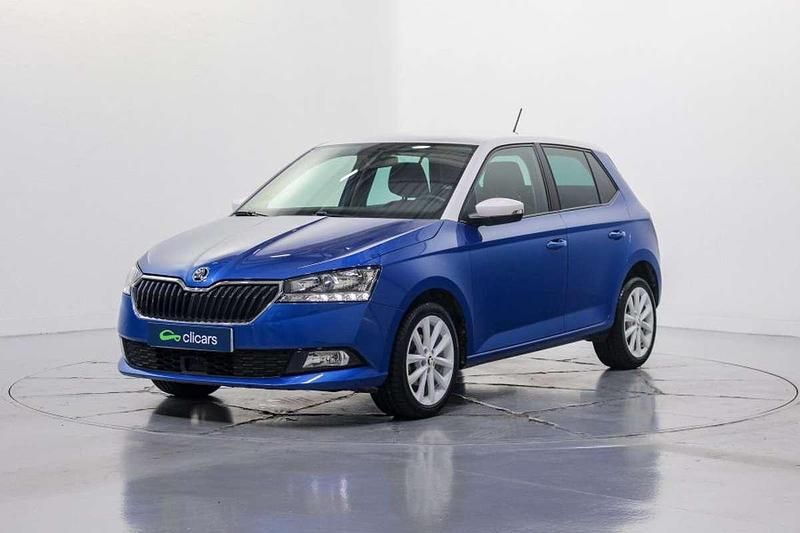 Usado Skoda Fabia 95 CV (69 kW) 2021 Azul Utilitario