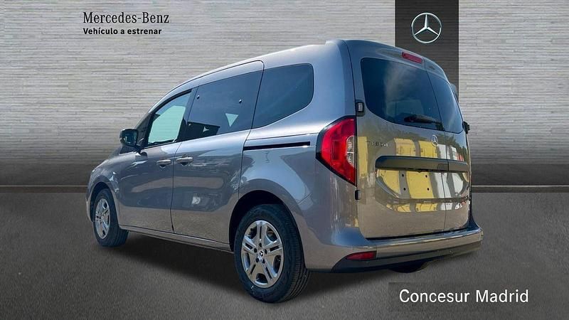 Nuevo Mercedes T180 115 CV (84 kW) 2025 Gris Monovolumen
